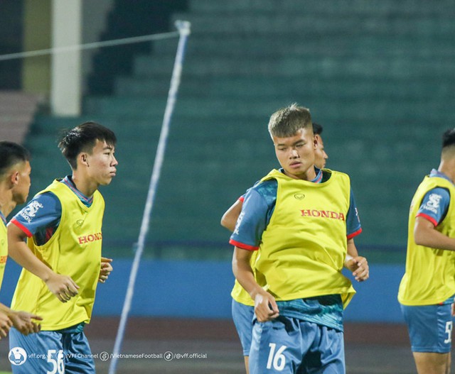 U.23 Việt Nam thay nhân sự phút chót, đón cầu thủ từ châu Âu về - Ảnh 6.