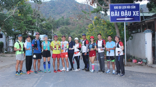 An Giang lần đầu tổ chức giải chạy địa hình 'Núi Cấm Trail'  - Ảnh 1.