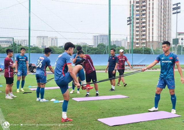 Olympic Việt Nam đón chuyên gia ngoại với bản hồ sơ 'khủng' - Ảnh 2.