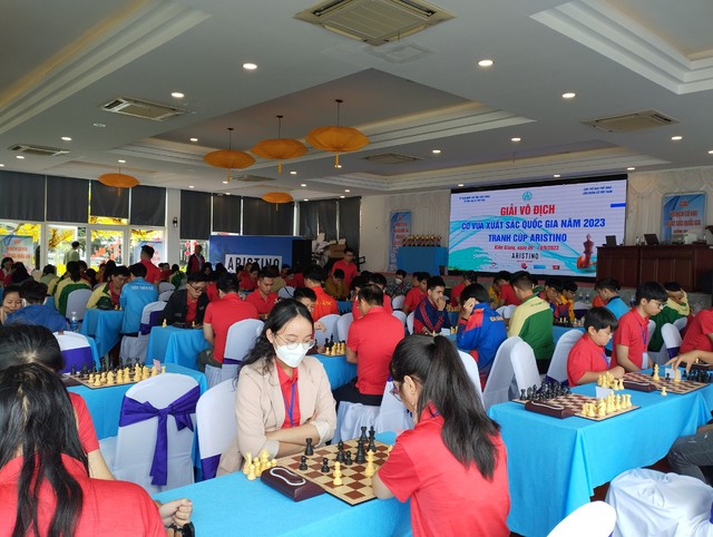 Dàn tuyển thủ cờ vua Việt Nam đấu giải xuất sắc 'luyện công' cho ASIAD 19  - Ảnh 1.