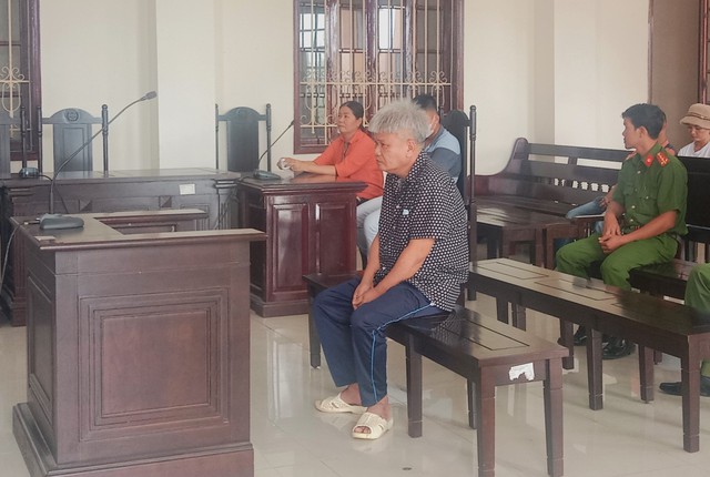 Giả lãnh đạo tỉnh Đồng Tháp và Bộ trưởng Bộ TN-MT lừa đảo nhận 14 năm tù - Ảnh 1.