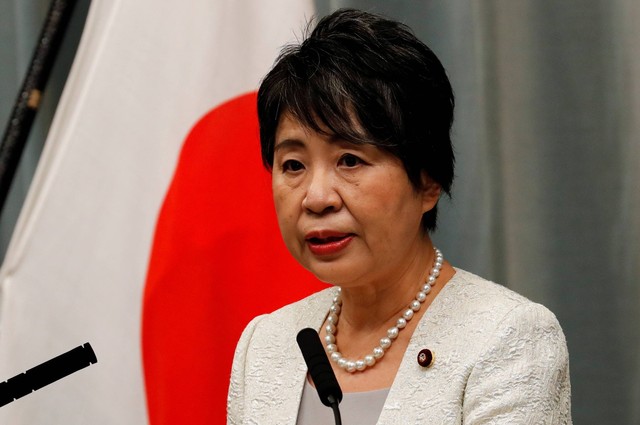 Thủ tướng Nhật Fumio Kishida có thể thay bộ trưởng quốc phòng, ngoại giao vào ngày 13.9 - Ảnh 1.