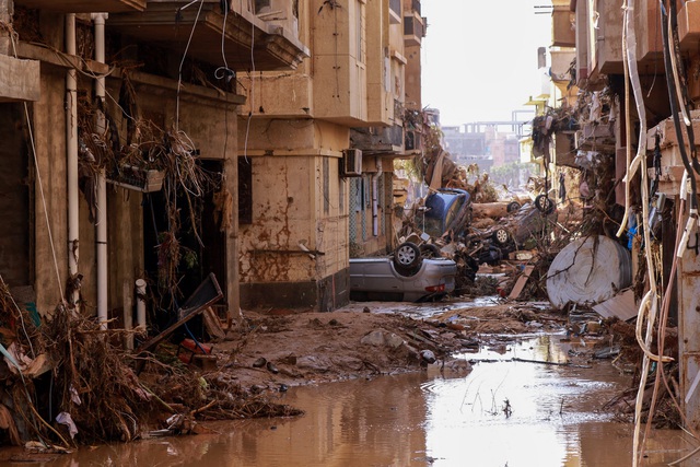 Trận lũ lụt tàn khốc làm chết hàng ngàn người ở Libya  - Ảnh 1.