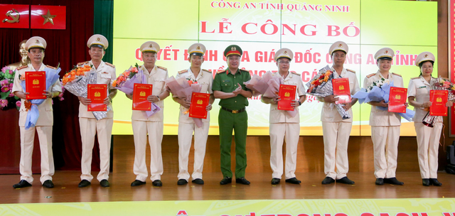 Thiếu tướng Đinh Văn Nơi điều động, bổ nhiệm 11 lãnh đạo đơn vị nghiệp vụ  - Ảnh 1.