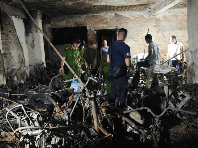 Vụ cháy chung cư mini khiến 56 người chết là do chập điện xe tay ga - Ảnh 1.