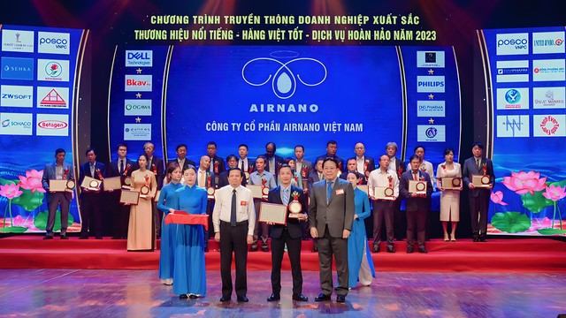 CEO Airnano Việt Nam nhận giải thưởng doanh nhân Vàng Việt Nam 2023 - Ảnh 3.