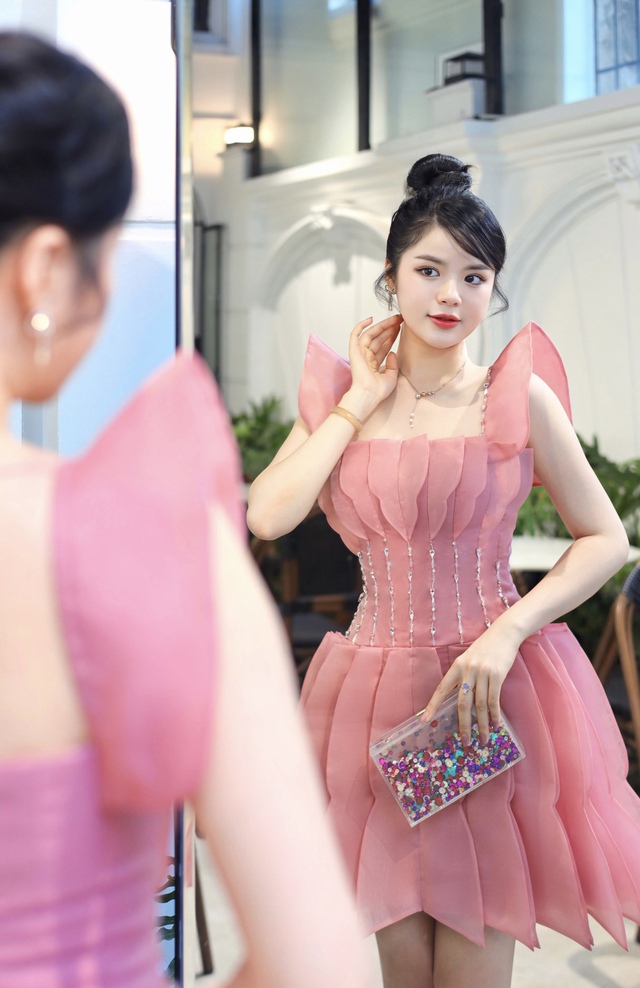 Diện organza trong ngày cưới – cách để cô dâu hoàn hảo đến từng mi-li-mét - Ảnh 8.