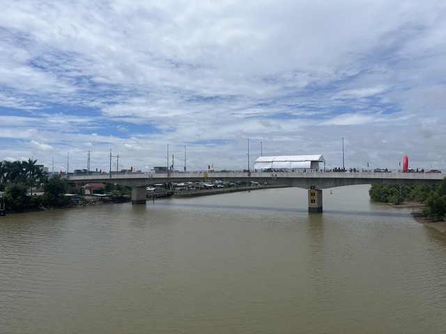 Thông xe cầu hơn 349 tỉ đồng mang diện mạo mới cho huyện đảo Cần Giờ - Ảnh 1.