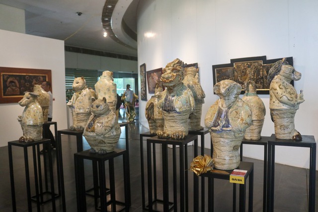 16 tác phẩm xuất sắc trong 'Cuộc thi và Triển lãm 5 năm Điêu khắc toàn quốc' - Ảnh 2.