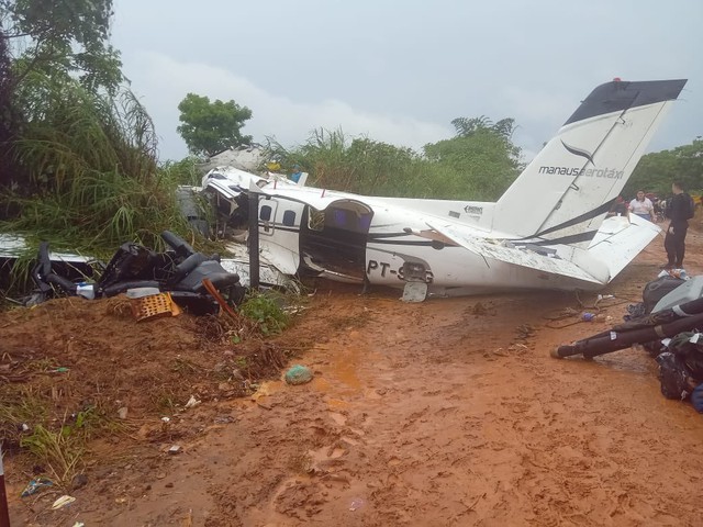 Máy bay rơi tại vùng Amazon của Brazil, toàn bộ 14 người thiệt mạng - Ảnh 1.