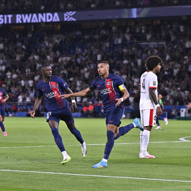 HLV Luis Enrique sớm nhận sức ép bị sa thải sau thất bại của PSG - Ảnh 2.