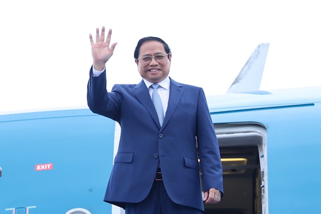 Thủ tướng Phạm Minh Chính rời Hà Nội công du Trung Quốc - Ảnh 1.