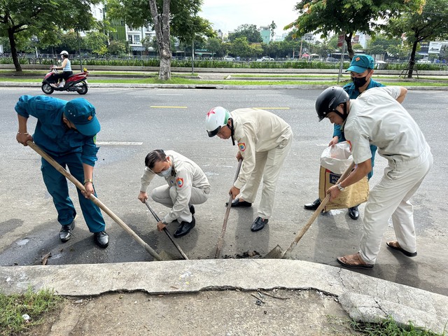 Đà Nẵng: Giải quyết các điểm nghẽn nạo vét để chống ngập - Ảnh 5.