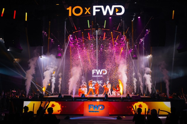FWD đánh dấu 10 năm truyền cảm hứng 'sống đầy' với đại nhạc hội ấn tượng  - Ảnh 4.