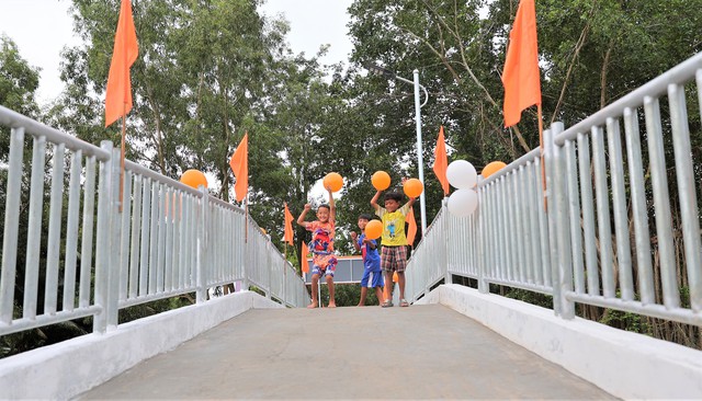 Khánh thành cầu Bàn Tân Định (Kiên Giang): Viết tiếp hành trình kết nối những ước mơ  - Ảnh 2.