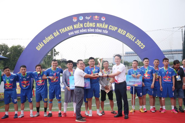 Long An tìm ra nhà vô địch tuyệt đối giải Thanh niên công nhân (Cúp Red Bull) - Ảnh 2.