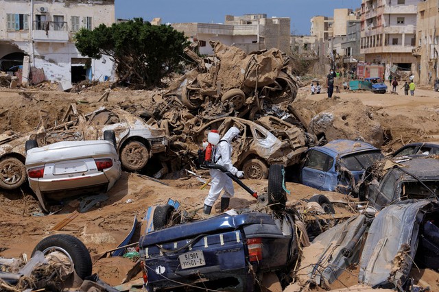 Thách thức kép với nạn nhân lũ lụt ở Libya - Ảnh 1.