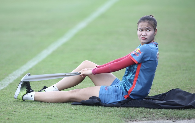 HLV Mai Đức Chung: 'Cầu thủ trẻ phải cố hết sức thay Huỳnh Như' - Ảnh 7.