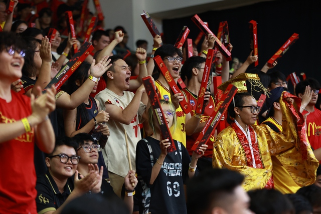 'Xạ thủ' Võ Kim Bản giúp Saigon Heat chiếm ưu thế ở chung kết VBA 2023 - Ảnh 4.