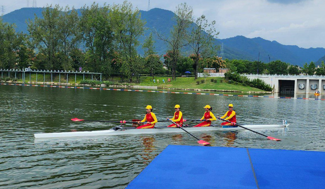 Rowing Việt Nam khởi đầu suôn sẻ ở ASIAD 19 - Ảnh 1.