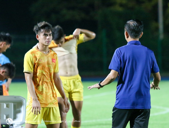 HLV Hoàng Anh Tuấn muốn Olympic Việt Nam kiểm soát bóng, có điểm trước đối thủ mạnh - Ảnh 2.