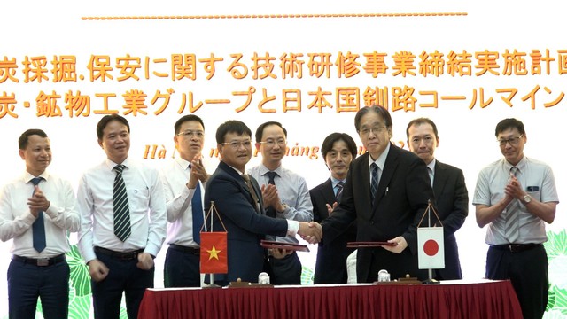 Lãnh đạo Vinacomin và JOGMEC, Kushiro ký hợp tác thực hiện kế hoạch đào tạo trong năm 2023