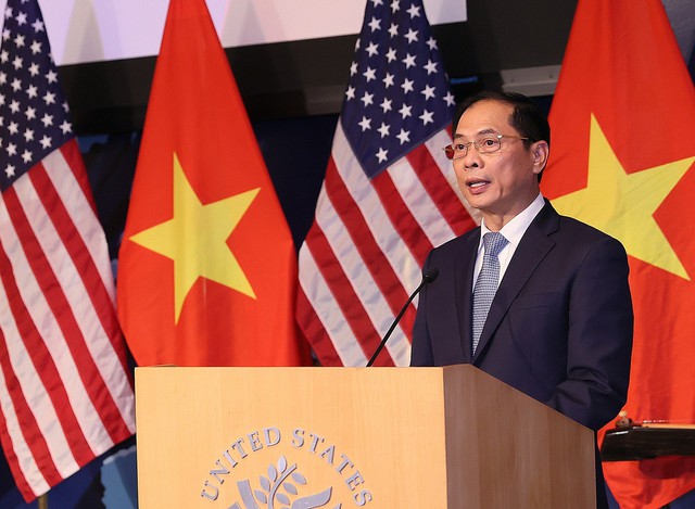 Mỹ có trách nhiệm tiếp tục hỗ trợ Việt Nam trong khắc phục hậu quả chiến tranh - Ảnh 3.
