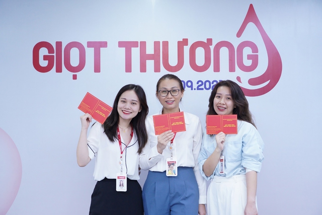 Người TNG Holdings Vietnam mang 'giọt thương' gửi vào ngân hàng máu - Ảnh 6.