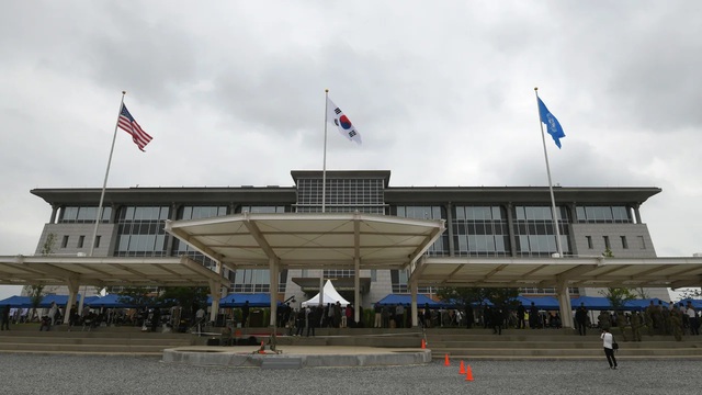Hàn Quốc khám xét 2 căn cứ Mỹ, điều tra binh sĩ nghi mua bán cần sa - Ảnh 1.
