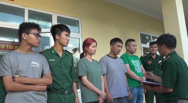 Quảng Trị: 3 thanh niên vùng biên 'dẫn đường' 4 người Trung Quốc vượt biên sang Lào - Ảnh 2.