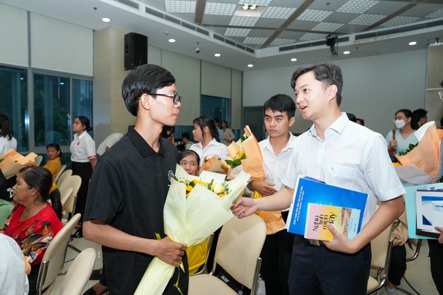 'Bài viết trên Báo Thanh Niên đã thay đổi cả cuộc đời em' - Ảnh 2.