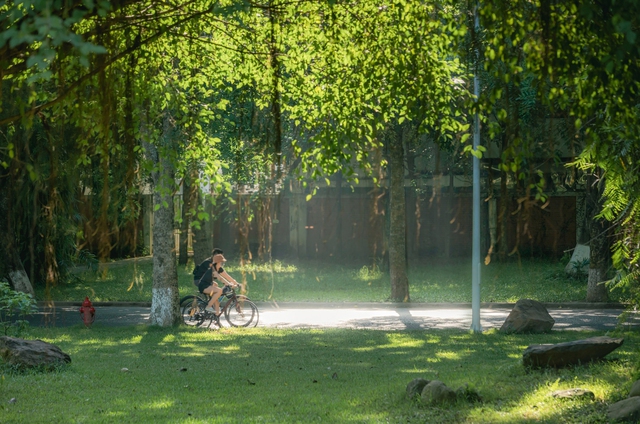 Sinh hoạt của cư dân tại khu đô thị Ecopark Sinh hoạt của cư dân tại khu đô thị Ecopark