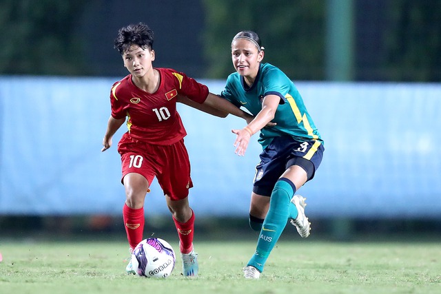 U.17 nữ Việt Nam thua ngược U.17 nữ Úc, còn cơ hội vào vòng chung kết - Ảnh 1.
