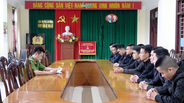 Lâm Đồng: Bắt giữ 11 nghi phạm cho vay nặng lãi, lãi suất vay 365% - 820%/năm - Ảnh 1. Lâm Đồng: Bắt giữ 11 nghi phạm cho vay nặng lãi, lãi suất vay 365% - 820%/năm - Ảnh 1.