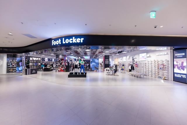 Cửa hàng Foot Locker đầu tiên tại Việt Nam chính thức khai trương - Ảnh 1.