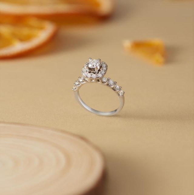 Phối đồ mùa thu thêm xinh với 4 mẫu nhẫn kim cương độc đáo - Ảnh 4.