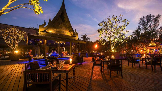 48 giờ ở Phuket: 5 địa điểm thưởng thức món ăn miền Nam Thái Lan - Ảnh 1.