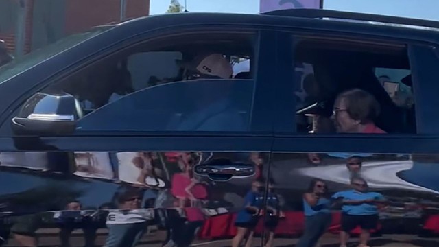 Cựu Tổng thống Mỹ Jimmy Carter và phu nhân dự lễ hội tại Georgia - Ảnh 1. Cựu Tổng thống Mỹ Jimmy Carter và phu nhân dự lễ hội tại Georgia - Ảnh 1.