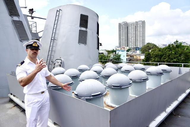 Lần đầu tiên hai tàu hải quân New Zealand thăm Việt Nam - Ảnh 6.