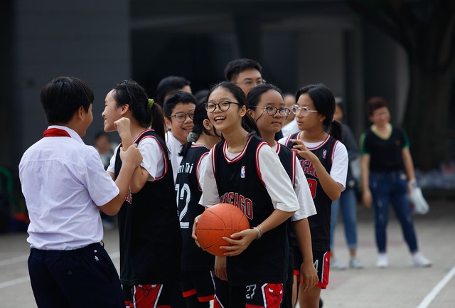 Học sinh Trường THPT Chuyên Trần Đại Nghĩa bùng nổ với ngày hội thể thao - Ảnh 10.