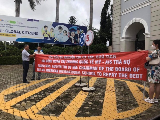 Phụ huynh đòi nợ Trường Quốc tế Mỹ Việt Nam: Sở GD-ĐT TP.HCM cử đoàn kiểm tra- Ảnh 1.