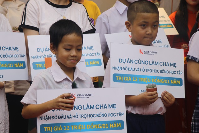 'Chuyện trăng non': Để trẻ em mồ côi luôn cảm nhận được tình yêu thương - Ảnh 3.