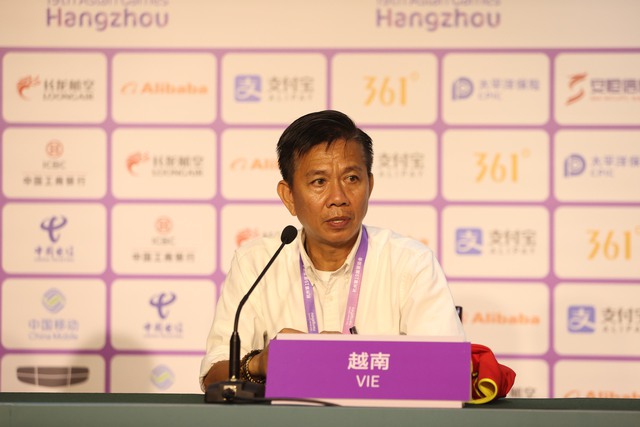HLV Ả Rập Xê Út bất ngờ khen Olympic Việt Nam, HLV Hoàng Anh Tuấn đồng tình - Ảnh 3.
