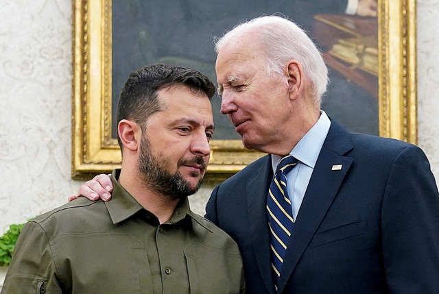 Đến lúc này, người Mỹ nghĩ gì về viện trợ quân sự cho Ukraine? - Ảnh 1. Đến lúc này, người Mỹ nghĩ gì về viện trợ quân sự cho Ukraine? - Ảnh 1.