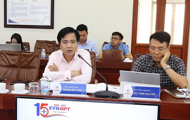 Phó tổng giám đốc EVNNPT Trương Hữu Thành phát biểu tại buổi làm việc