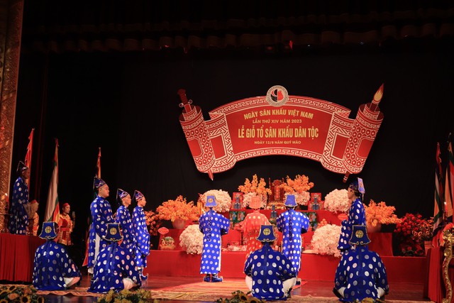 Hội Nghệ sĩ Sân khấu Việt Nam tôn vinh các nghệ sĩ trong lễ giỗ tổ nghề - Ảnh 1.