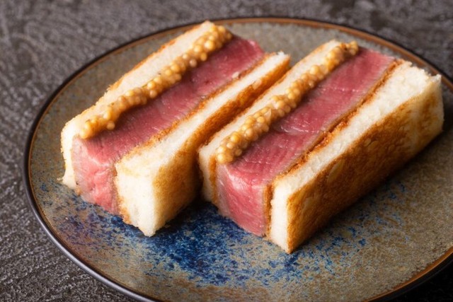 Nơi tìm món wagyu katsu sando ngon nhất ở Tokyo, Nhật Bản - Ảnh 8.