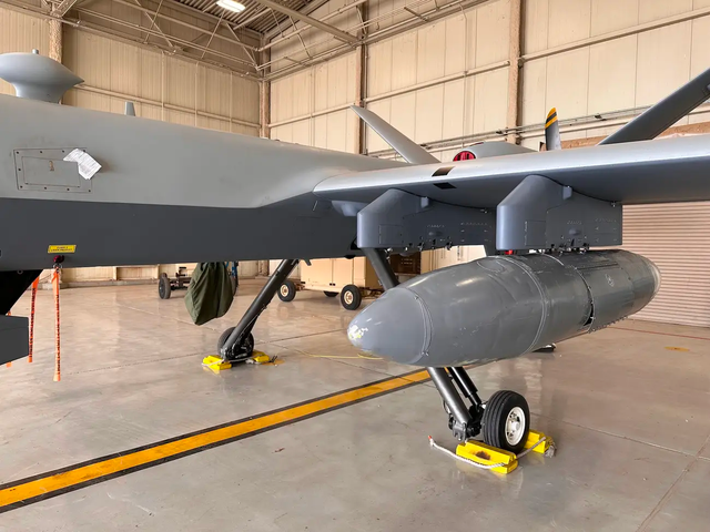 Mỹ đẩy mạnh huấn luyện UAV, sẵn sàng cho kiểu chiến trường mới? - Ảnh 2.