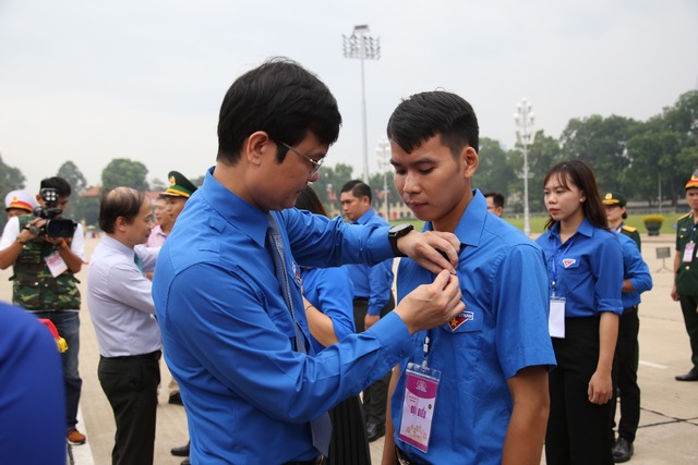 Đại biểu thanh niên tiên tiến: 'Chúng cháu luôn sẵn sàng đi tới những nơi khó khăn' - Ảnh 5.