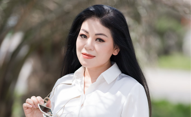 Anh Thơ, Hồ Quỳnh Hương trẻ lại 20 tuổi trong 'Những ngôi sao Hà Nội' - Ảnh 1. Anh Thơ, Hồ Quỳnh Hương trẻ lại 20 tuổi trong 'Những ngôi sao Hà Nội' - Ảnh 1.
